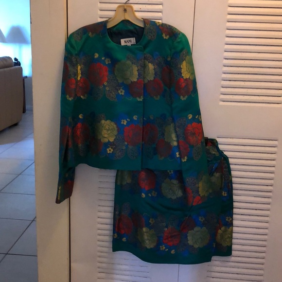 Vintage dressy suit partial satin - Picture 1 of 3